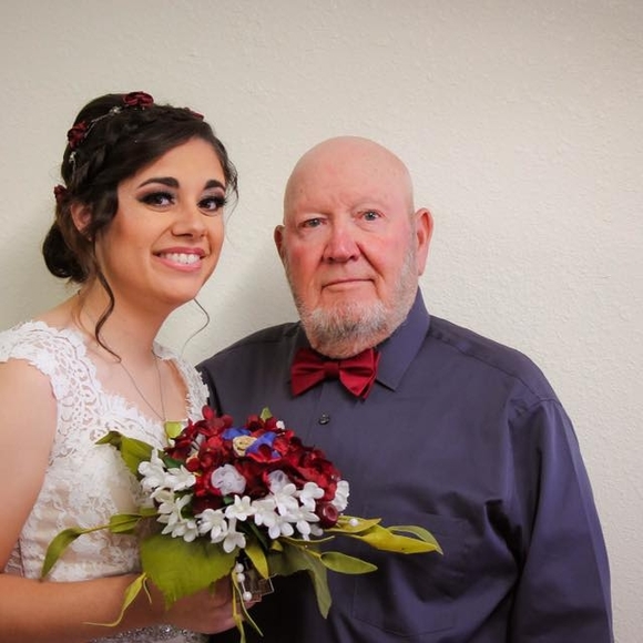 Meet your Posher, Danielle - Picture 1 of 1